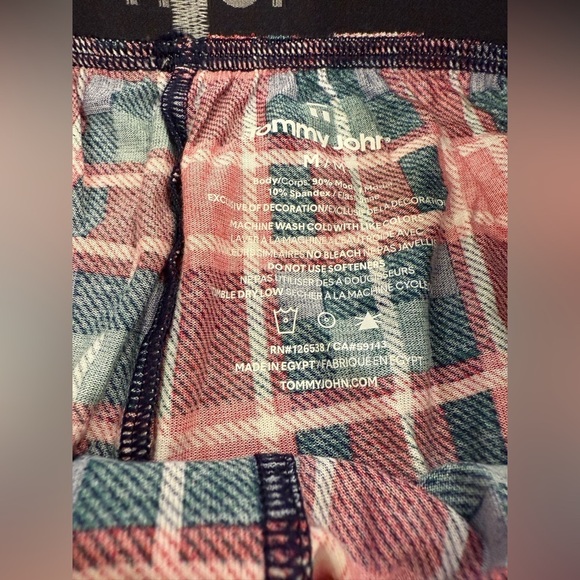 NWT Tommy John Haute Red Fireplace Plaid Second Skin 8" Boxer - Picture 4 of 6